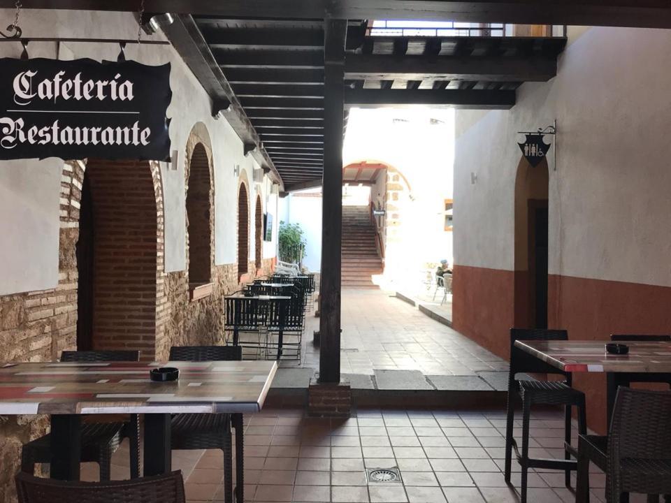 Hospedium Hotel Rural Abadia De Yuste กัวกอสเตยุสเต ภายนอก รูปภาพ