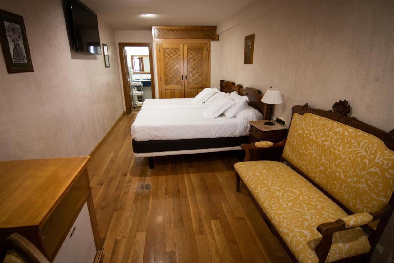 Hospedium Hotel Rural Abadia De Yuste กัวกอสเตยุสเต ภายนอก รูปภาพ
