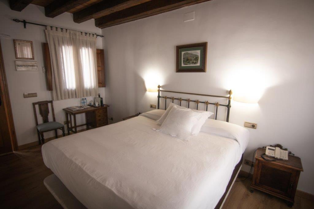 Hospedium Hotel Rural Abadia De Yuste กัวกอสเตยุสเต ภายนอก รูปภาพ