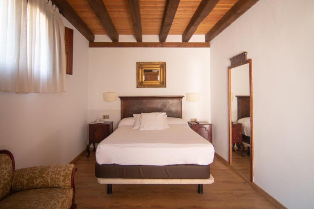 Hospedium Hotel Rural Abadia De Yuste กัวกอสเตยุสเต ภายนอก รูปภาพ