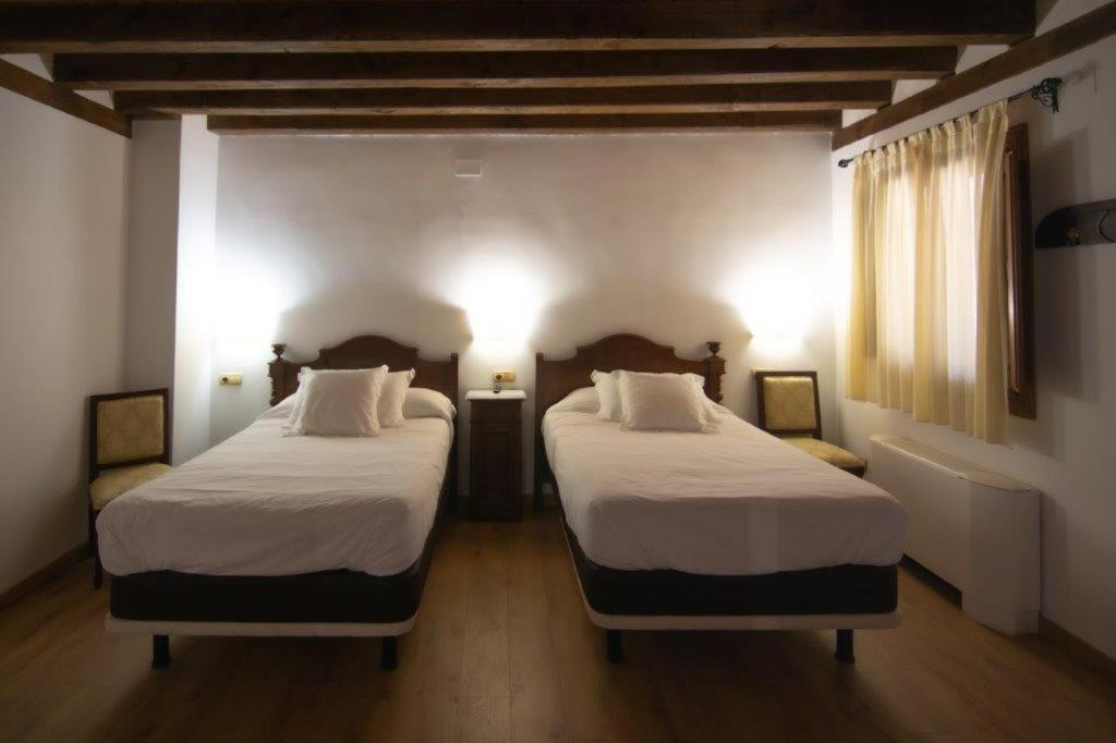 Hospedium Hotel Rural Abadia De Yuste กัวกอสเตยุสเต ภายนอก รูปภาพ