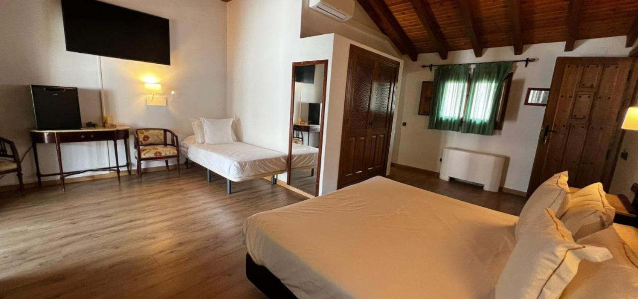 Hospedium Hotel Rural Abadia De Yuste กัวกอสเตยุสเต ภายนอก รูปภาพ