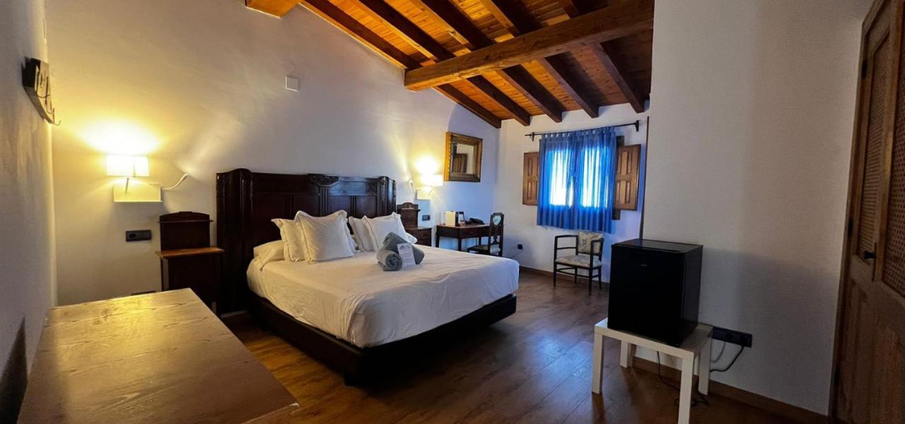 Hospedium Hotel Rural Abadia De Yuste กัวกอสเตยุสเต ภายนอก รูปภาพ