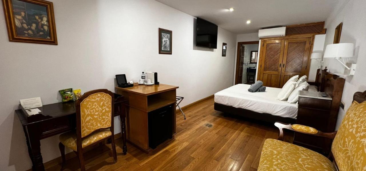 Hospedium Hotel Rural Abadia De Yuste กัวกอสเตยุสเต ภายนอก รูปภาพ