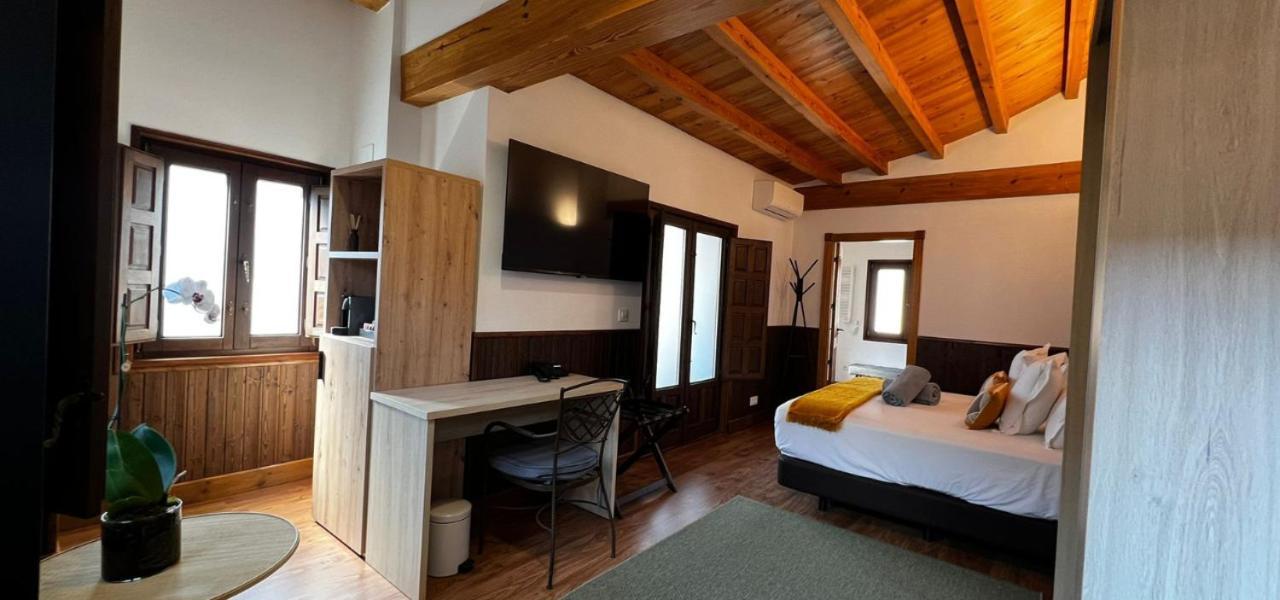 Hospedium Hotel Rural Abadia De Yuste กัวกอสเตยุสเต ภายนอก รูปภาพ