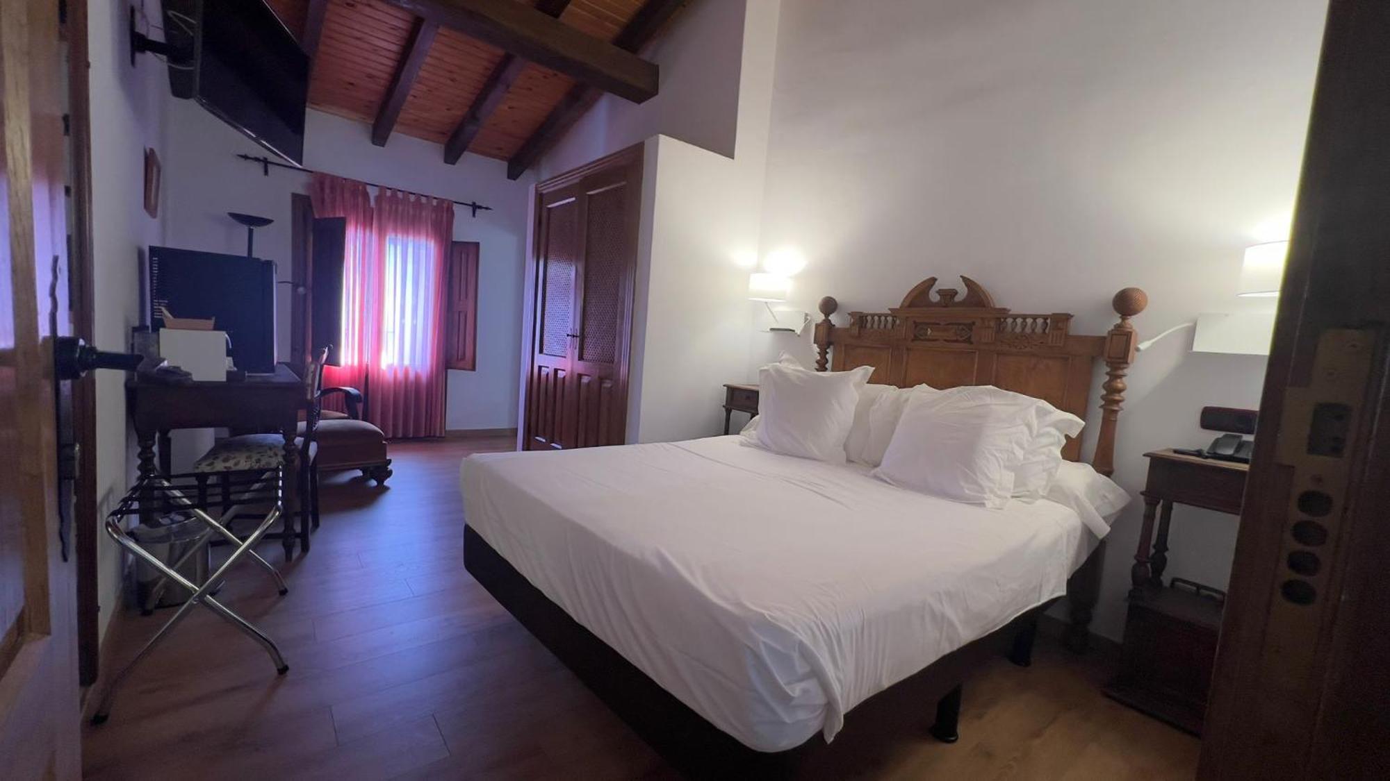 Hospedium Hotel Rural Abadia De Yuste กัวกอสเตยุสเต ภายนอก รูปภาพ